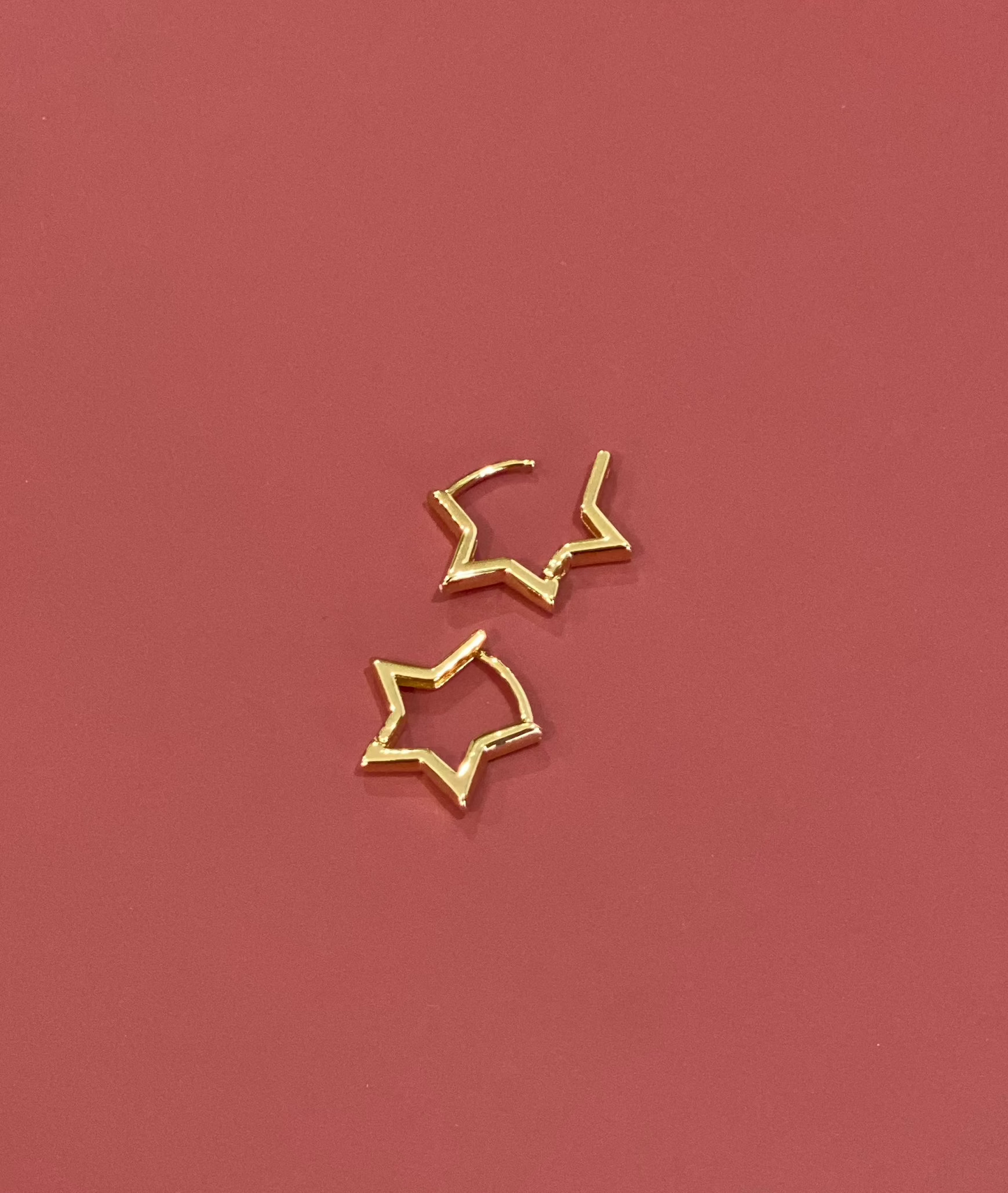 Mini Star Huggie