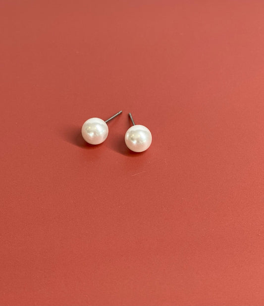 Pearly Studs